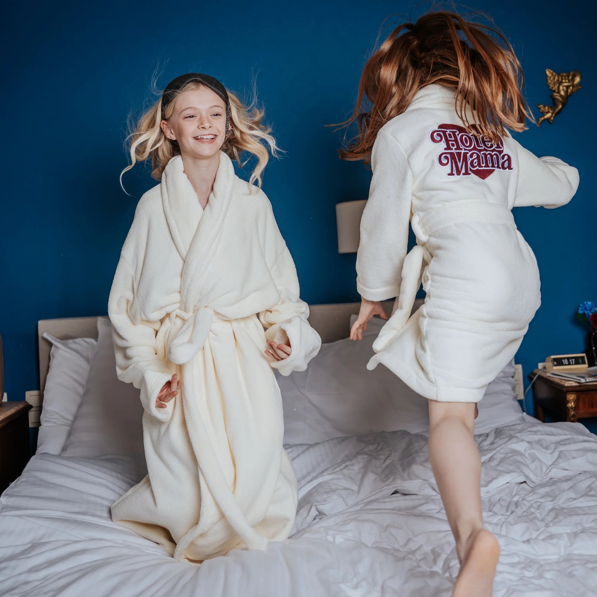 Boys & Girls White Bathrobe